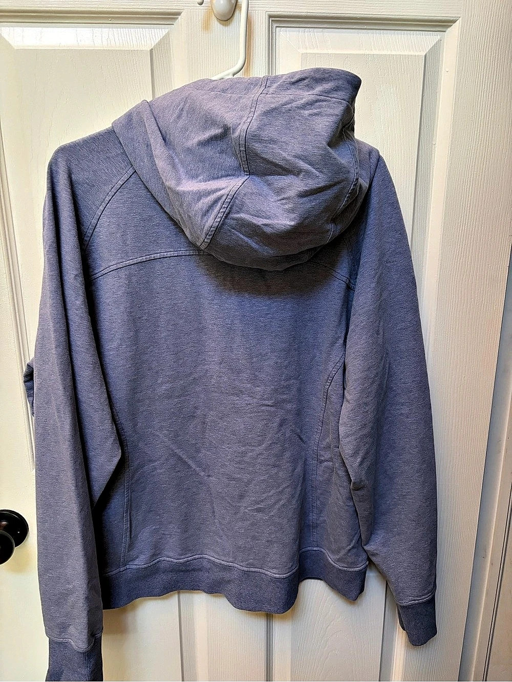 Lululemon lightweight Hoody - Picture 2 of 4